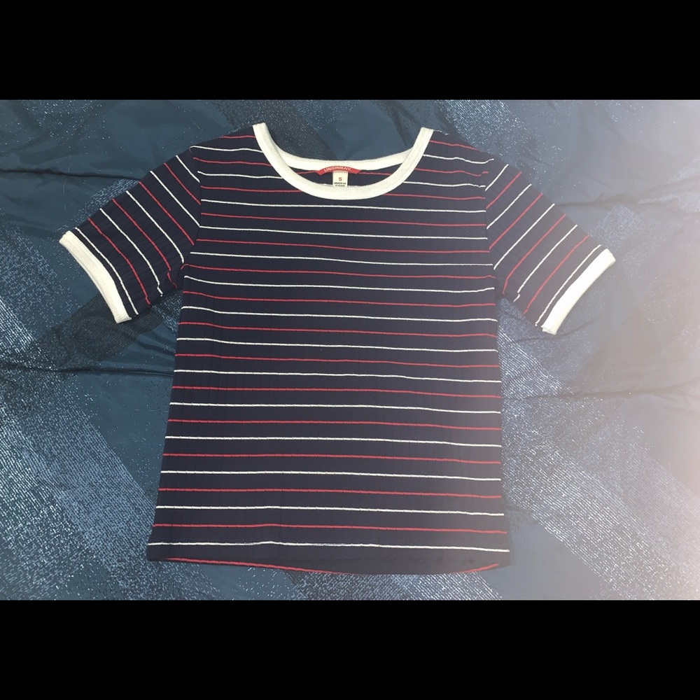 T- shirt